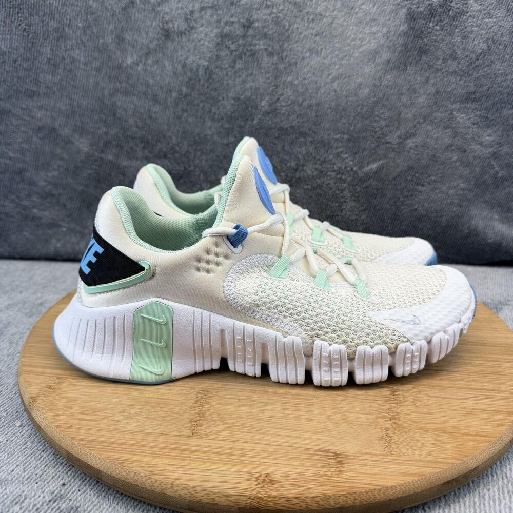 Nike Free Metcon 4 Shoes Womens Size 7.5 White Training Sneakers CZ0596-100